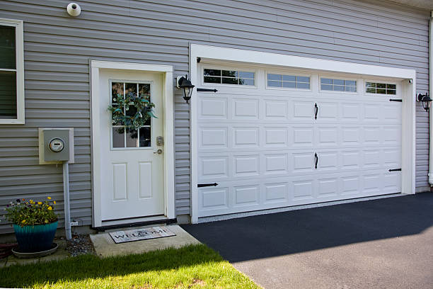 24/7 Emergency Garage Door Roller Replacement experts in La Blanca, TX